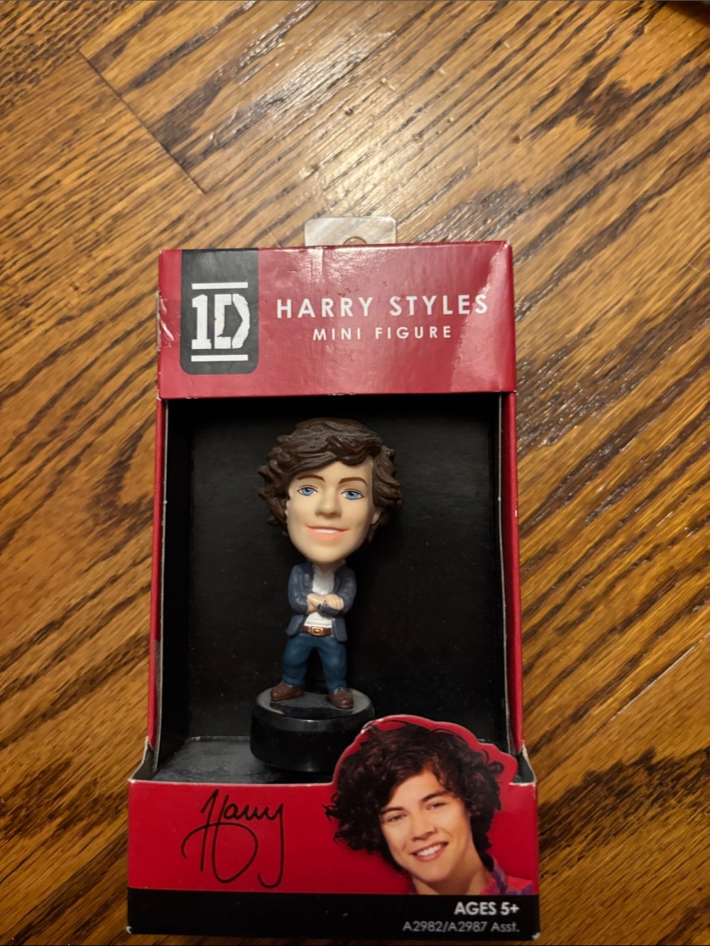 Harry Styles Mini Figure - Red Display Box